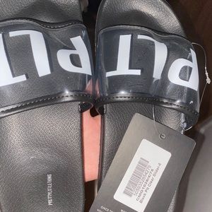 Prettylittlething slides